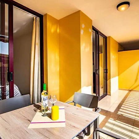아파트 Lovely 1-bedroom Whit Pool