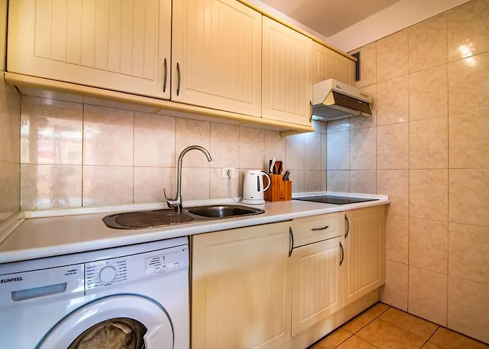 Lovely 1-bedroom Whit Pool