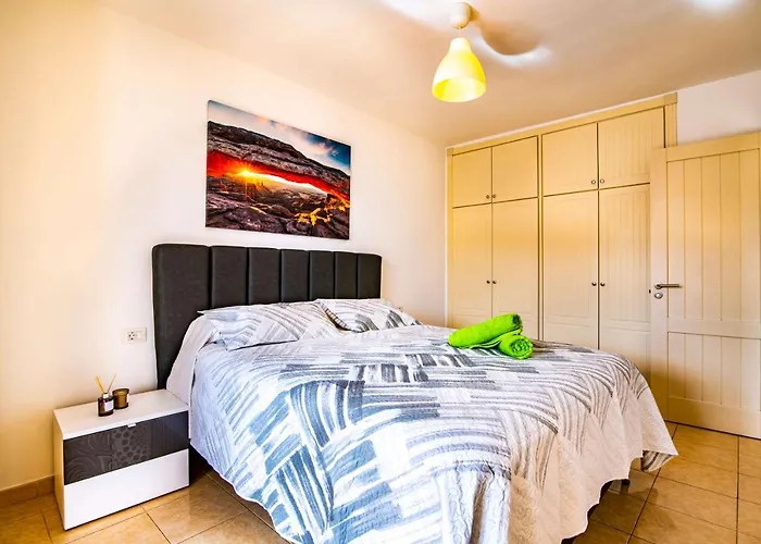Lovely 1-bedroom Whit Pool Lägenhet